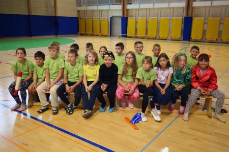 PRVI ŠOLSKI DAN SPREJEM PRVOOLČKOV RAKEK 02 FOTO LJUBO VUKELIČ